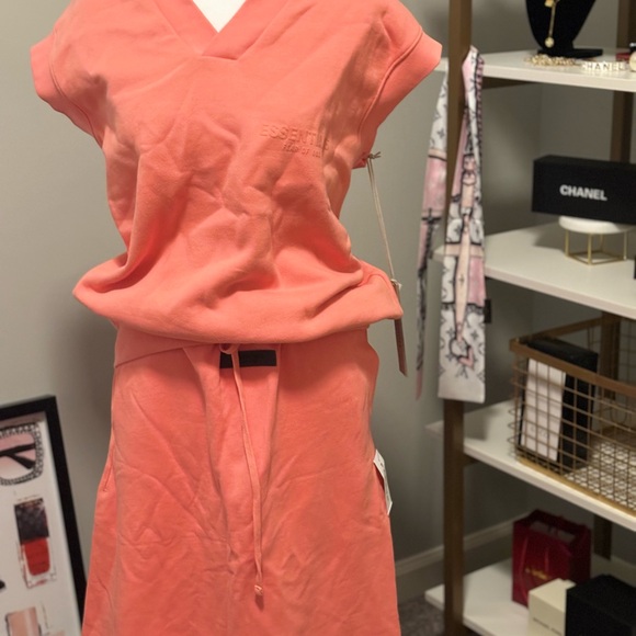 Fear of God Essentials Midi skirt logo Small NWT - Picture 7 of 9